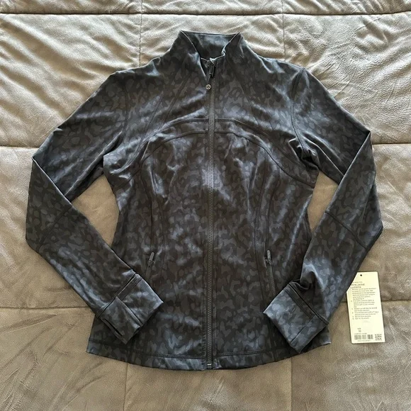 NWOT Lululemon Define Jacket - Picture 4 of 16